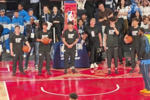 NBA直播公牛vs雄鹿免费直播_NBA直播公牛vs雄鹿录像回放_NBA直播公牛vs雄鹿在线观看直播免费视觉盛宴！独行侠球员赛前热身各种秀暴扣！